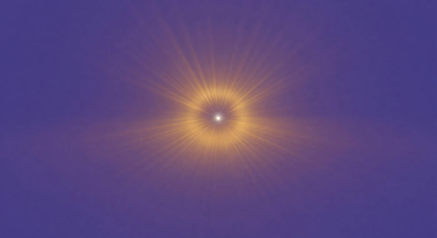 O que se vê é uma vasta vacuidade violeta, tão uniforme que parece um espaço sem bordas, atravessada por uma única singularidade branco-dourada que domina tudo com brilho quase insuportável. Dela partem linhas e halos âmbar em todas as direções, como se o campo magnético emergisse de um monopolo sem par oposto, enquanto a matéria de fundo — na verdade um vácuo de campo unificado — se mantém lisa e isotrópica, revelando apenas leves ondulações cromáticas. Perto do núcleo, o campo escalar associado à unificação aparece torcido e comprimido, depois relaxa gradualmente do dourado quente para o violeta frio do ambiente, sugerindo a transição de uma simetria primordial para o seu reequilíbrio. A sensação é de estar dentro de um domínio onde a distância quase perde o significado: tudo é minúsculo em extensão, mas enorme em intensidade, como se uma única entidade condensasse toda a física possível num clarão imóvel.